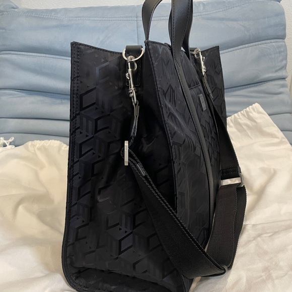 Mcm Klassik Tote in Cubic Jacquard Nylon - Picture 4 of 7